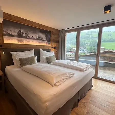 Apartment Luis - 4br Penthouse - What'app - 0034-635-520-036 - For Reservations!! Kaprun